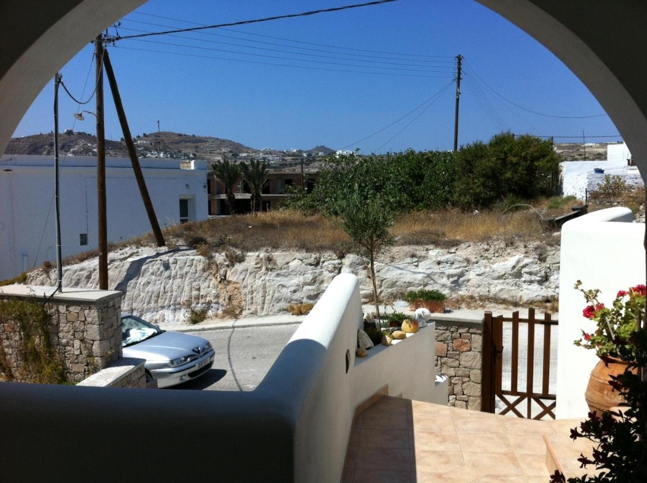 Aerolithos Hotel Adamantas  ภายนอก รูปภาพ
