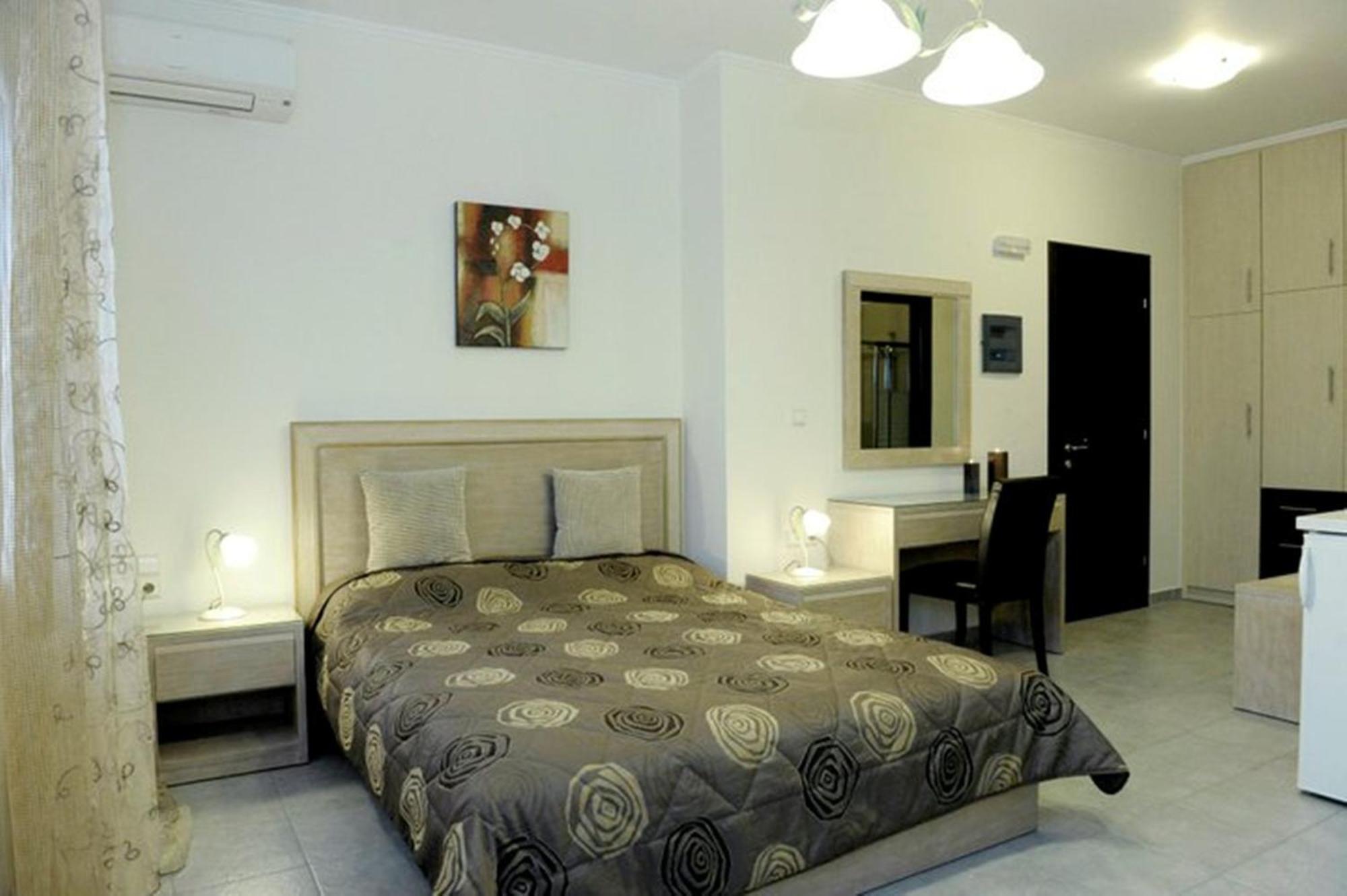 Aerolithos Hotel Adamantas  ภายนอก รูปภาพ