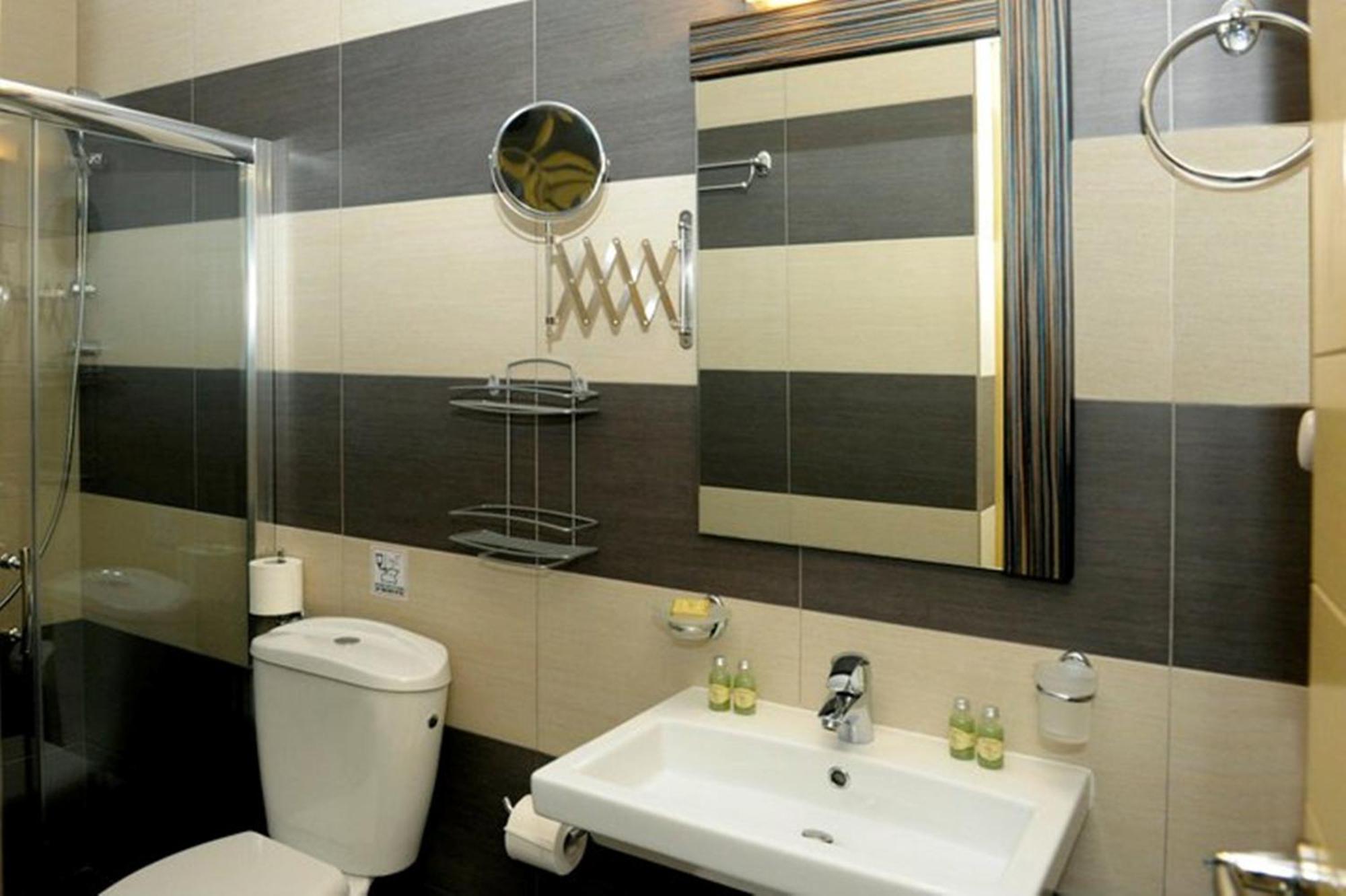 Aerolithos Hotel Adamantas  ภายนอก รูปภาพ
