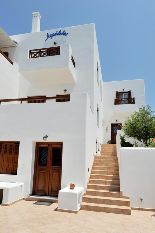 Aerolithos Hotel Adamantas  ภายนอก รูปภาพ